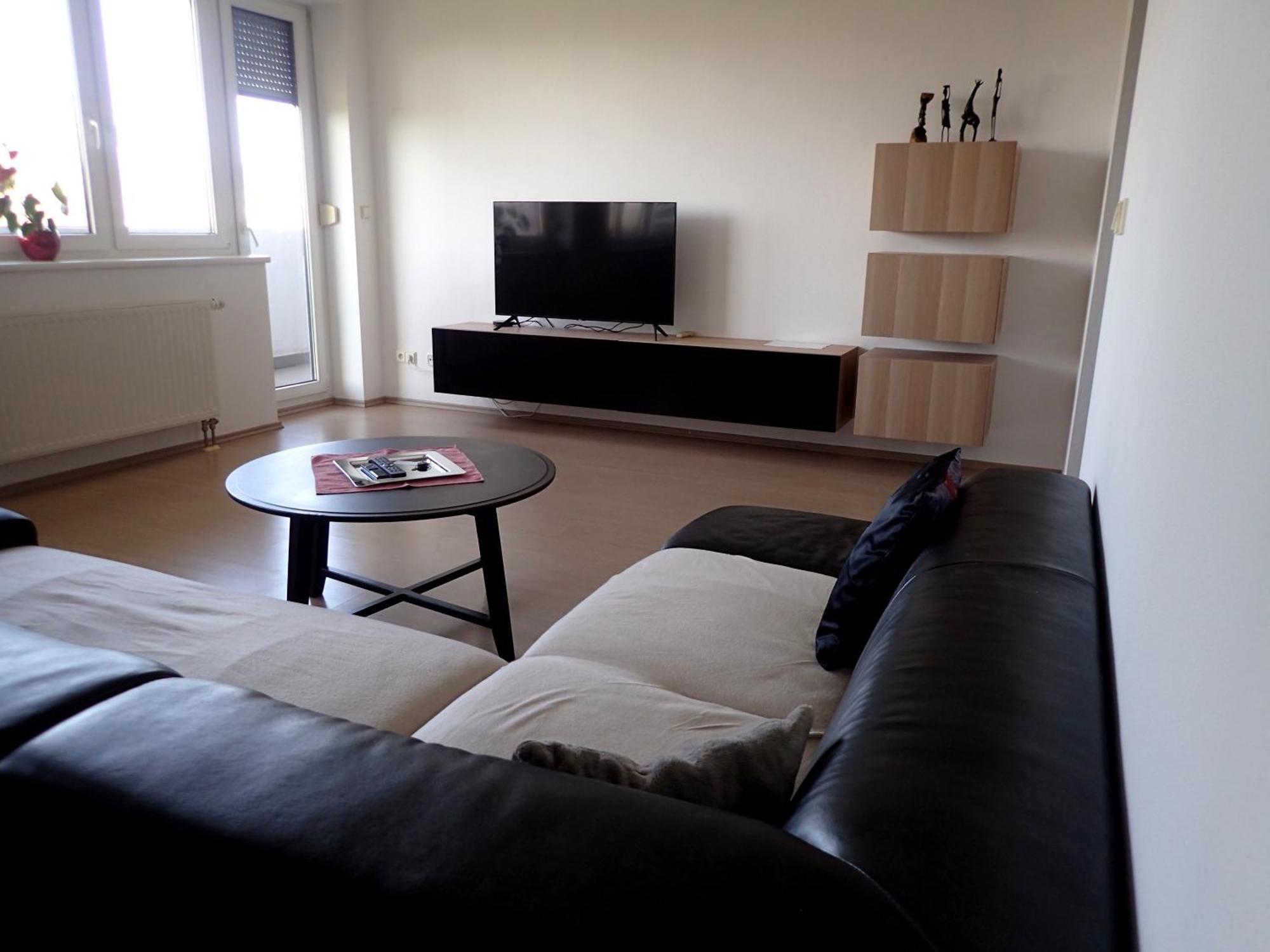 Marguerite Apartment - Parking Including Братислава Екстериор снимка
